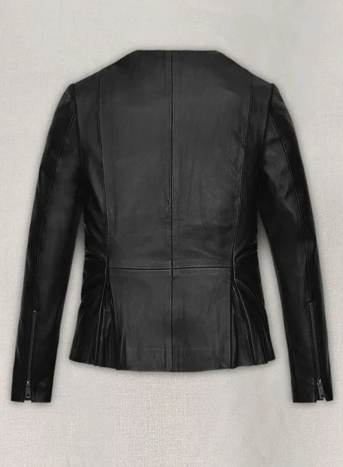 Elizabeth Gillies fashionable leather jacket in American style
