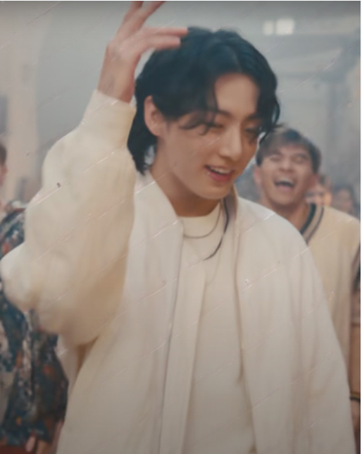 Jung Kook stylish white jacket FIFA World Cup Qatar 2022 in American style