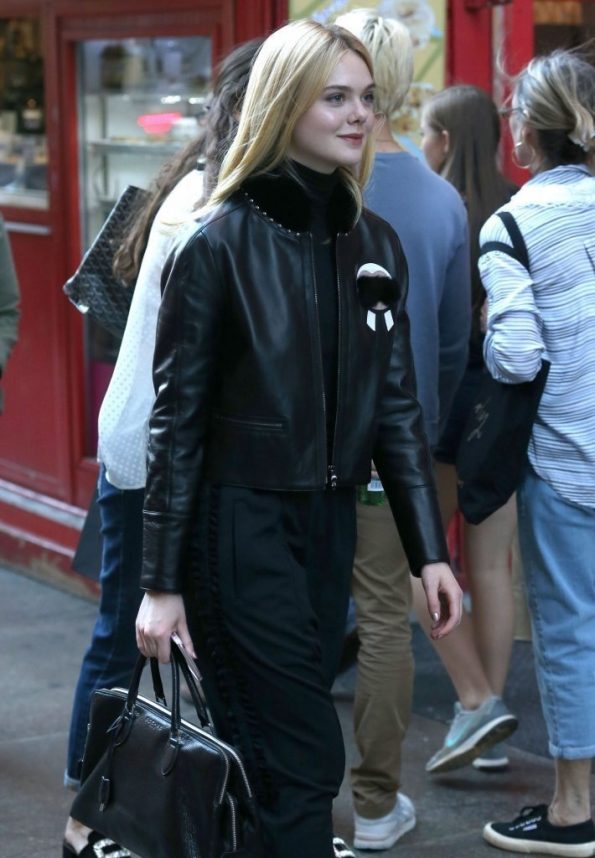 Elle_Fanning_Out_NYC_p9tImWWXGc_x